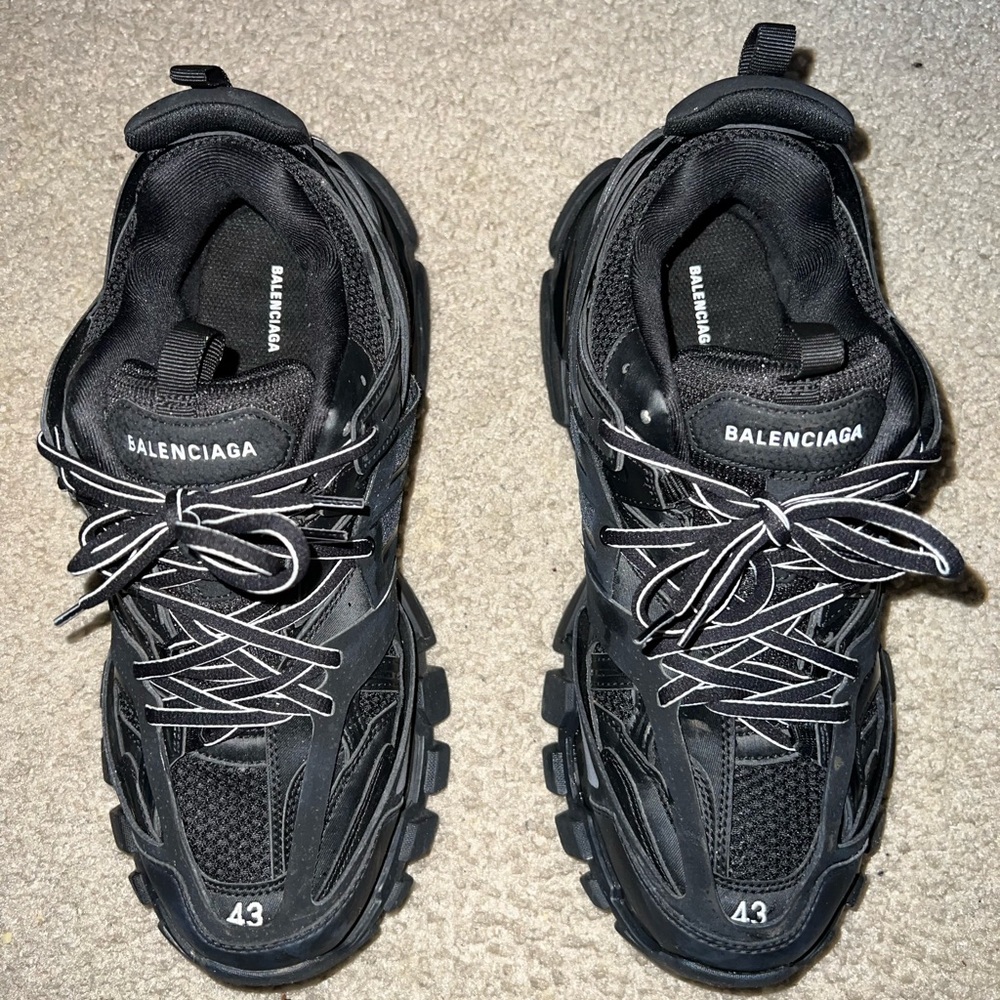 Balenciaga all black track sneakers, comes 2 extra pairs of laces.